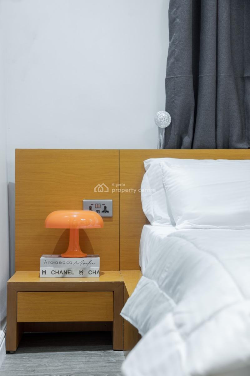 Luxury 1 Bedroom, 24 Sariyu Street, Sabo, Yaba, Lagos, Mini Flat (room and Parlour) Short Let