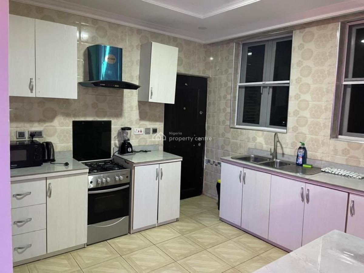 Spacious 2 Bedroom Apartment, Chevron, Lekki, Lagos, Flat / Apartment for Sale