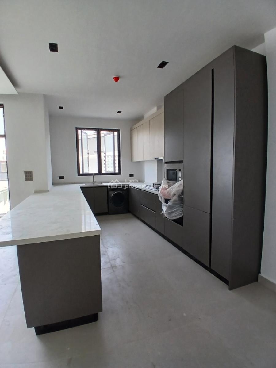 2 Bedroom Apartment, Lekki Phase 1, Lekki, Lagos, Flat / Apartment for Sale