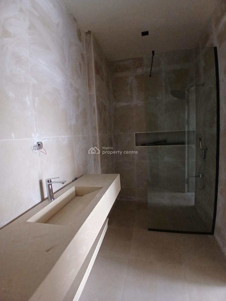 2 Bedroom Apartment, Lekki Phase 1, Lekki, Lagos, Flat / Apartment for Sale