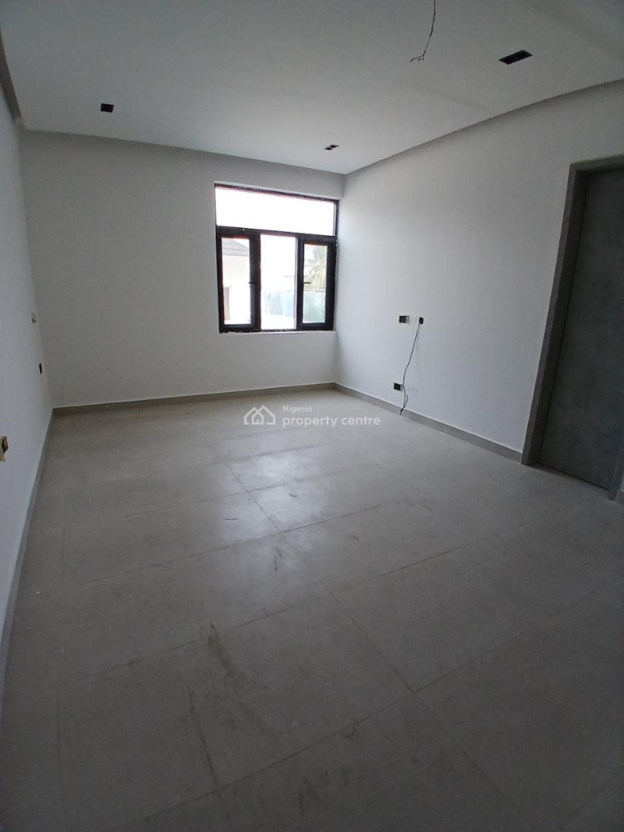 2 Bedroom Apartment, Lekki Phase 1, Lekki, Lagos, Flat / Apartment for Sale