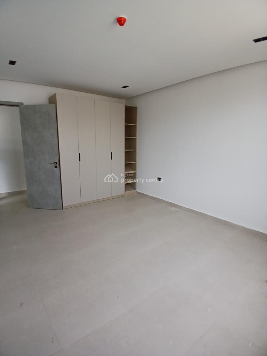 3 Bedrooms, Lekki Phase 1, Lekki, Lagos, Flat / Apartment for Sale