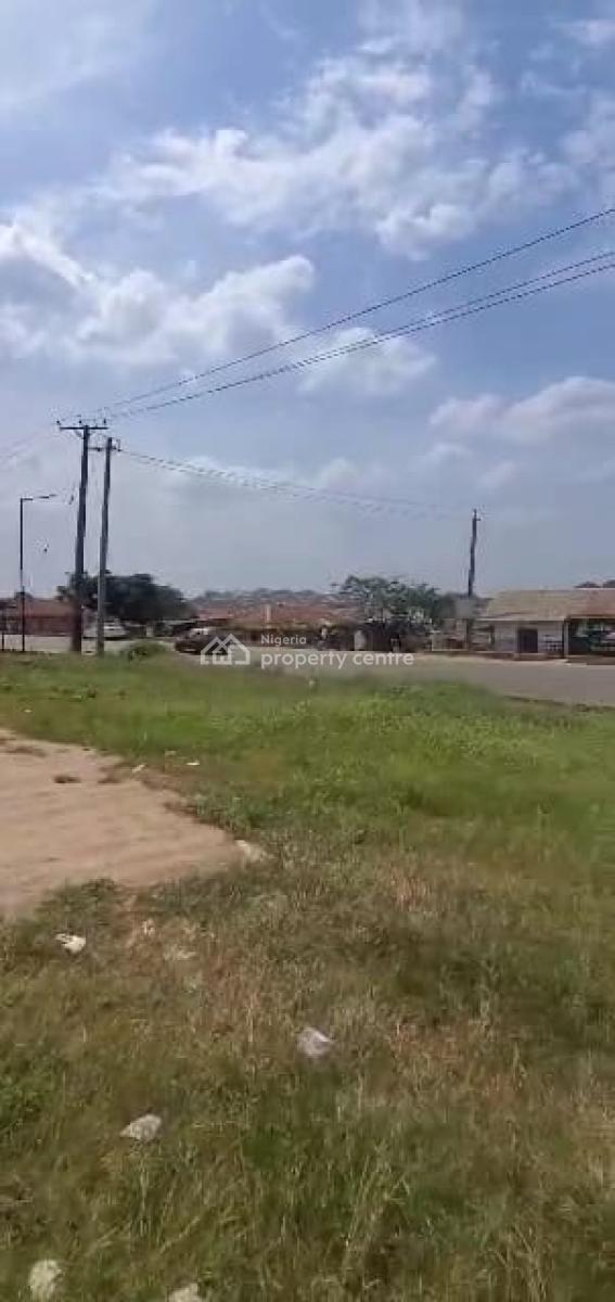 a Standard Commercial Plot Facing The Express, Oloogbo, Ologuneru-ido Road, Eleyele, Ibadan, Oyo, Commercial Land for Sale