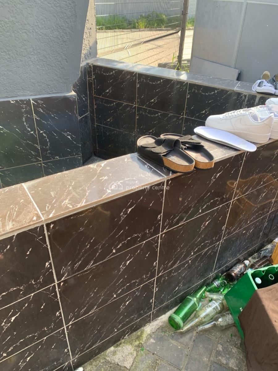 Restaurant and Bar, Sangotedo, Dkk, Ajah, Lagos, Restaurant / Bar for Rent