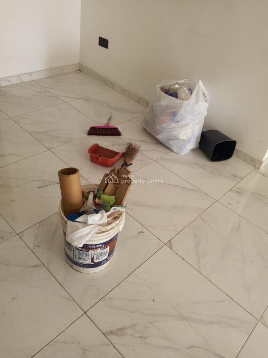 Three Bedroom Flat Ensuite with 2 Exclusive Sit in Balconies, Lekki, Lagos, Flat / Apartment for Rent