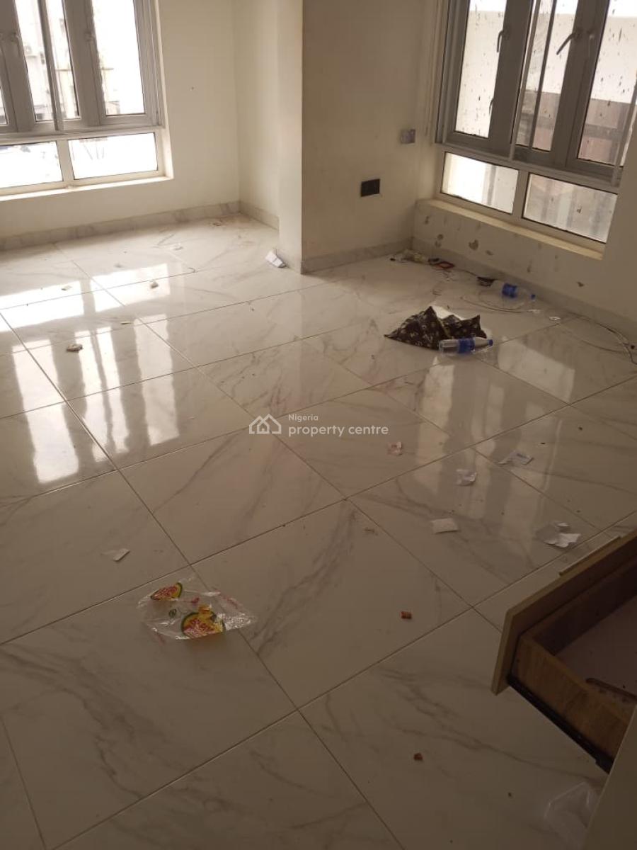 Three Bedroom Flat Ensuite with 2 Exclusive Sit in Balconies, Lekki, Lagos, Flat / Apartment for Rent