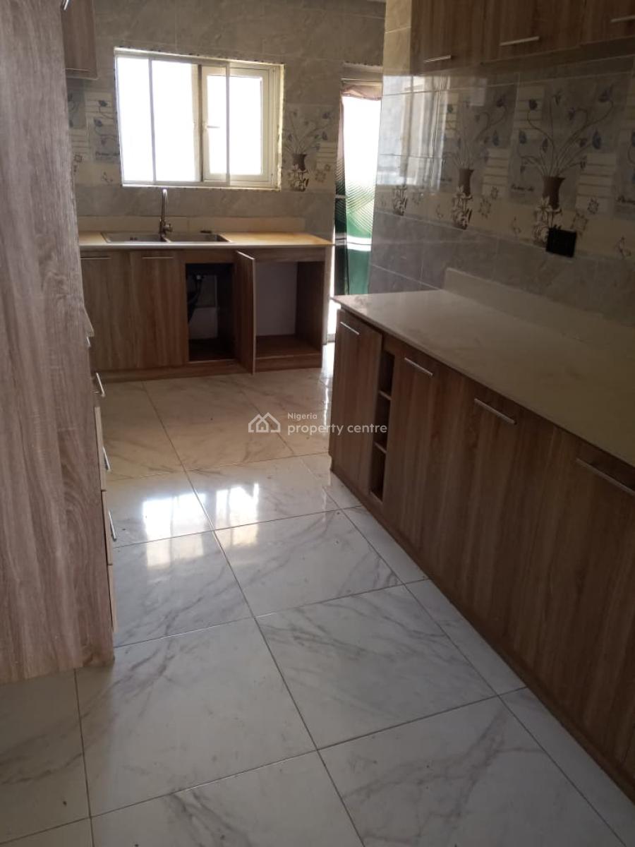 Three Bedroom Flat Ensuite with 2 Exclusive Sit in Balconies, Lekki, Lagos, Flat / Apartment for Rent