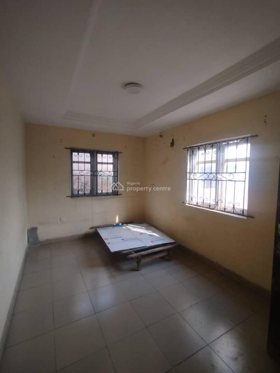 3 Bedroom Flat, Gra Phase 1, Magodo, Lagos, Flat / Apartment for Rent