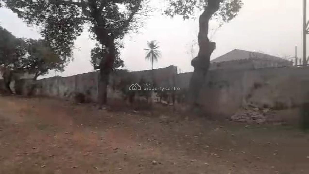 a Gigantic Office Complex, Iso Gbako, New Bodija, Ibadan, Oyo, Plaza / Complex / Mall for Sale