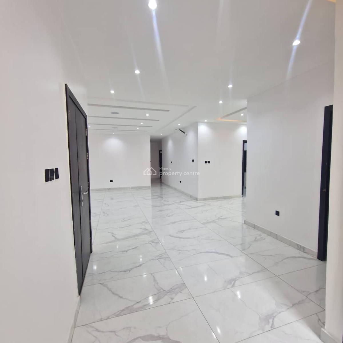 Services 3 Bedroom Apartment with Bq, Lekki Phase 1, Lekki, Lagos, Flat / Apartment for Rent