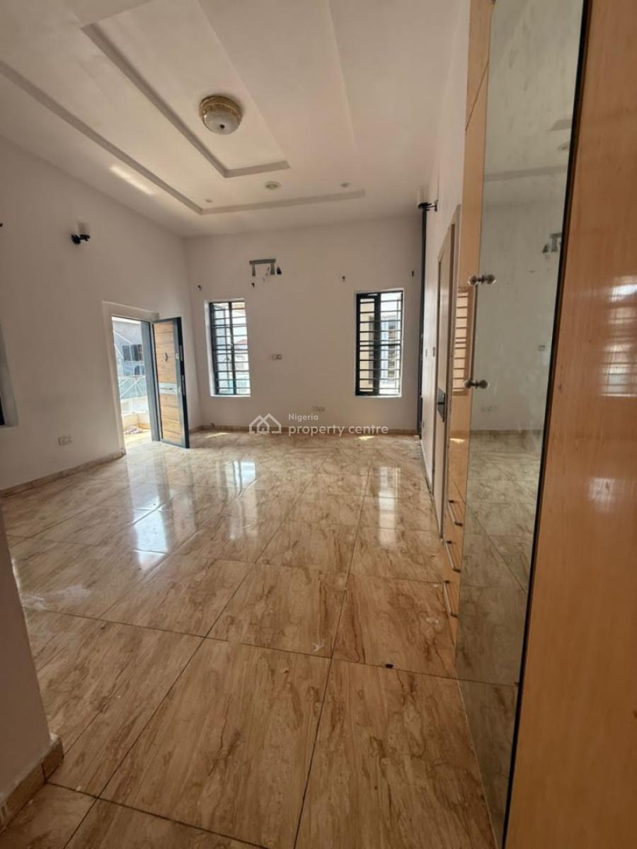 Masters Bedroom Sharing Kitchen Only, Orchid Road, Lekki, Lagos, Flat / Apartment for Rent