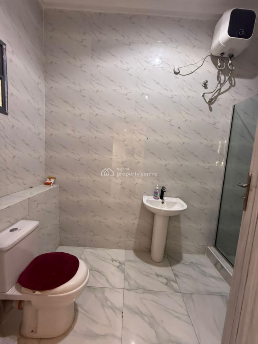 Masters Bedroom Sharing Kitchen, Orchid Road, Lekki, Lagos, Flat / Apartment for Rent