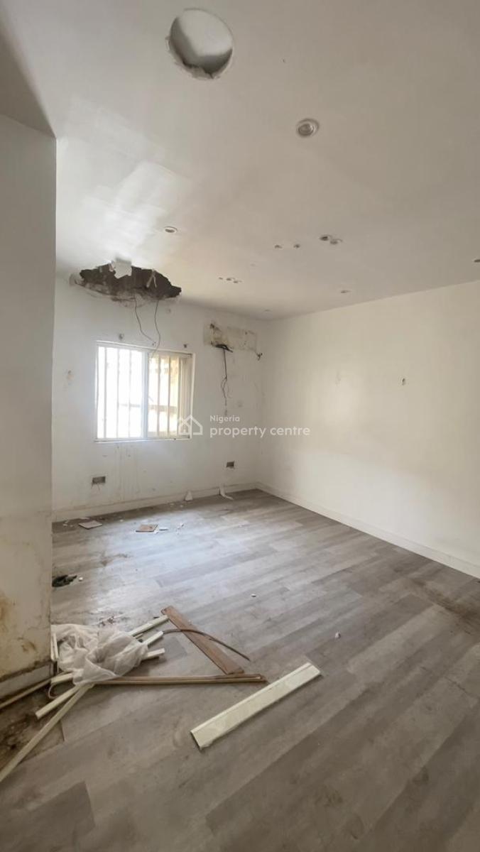 Upper-floor Commercial Space in Lekki Phase 1, Lekki Phase 1, Lekki, Lagos, Commercial Property for Rent