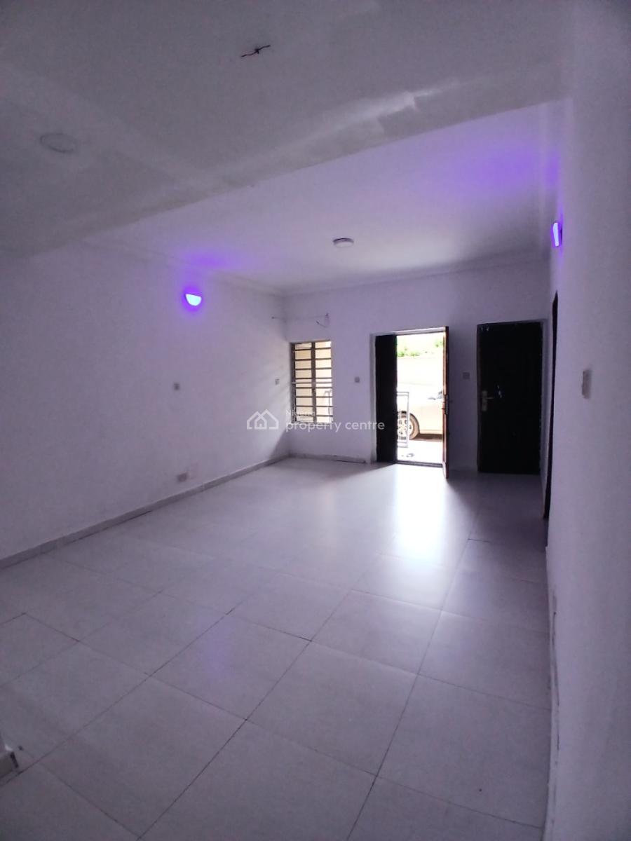 a Spacious 2 Bedroom Flat, Abraham Adesanya, Lekki Phase 2, Lekki, Lagos, Flat / Apartment for Rent
