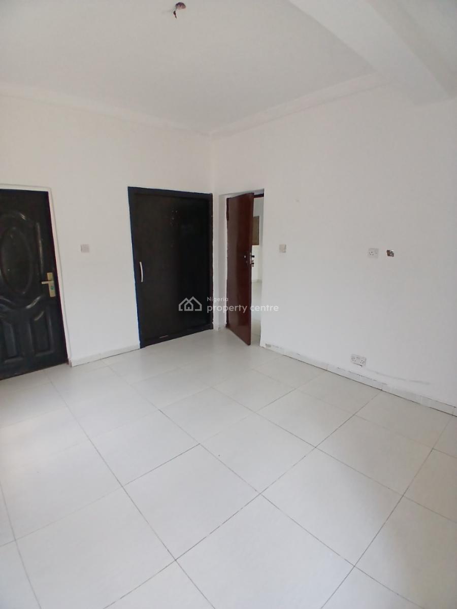 a Spacious 2 Bedroom Flat, Abraham Adesanya, Lekki Phase 2, Lekki, Lagos, Flat / Apartment for Rent
