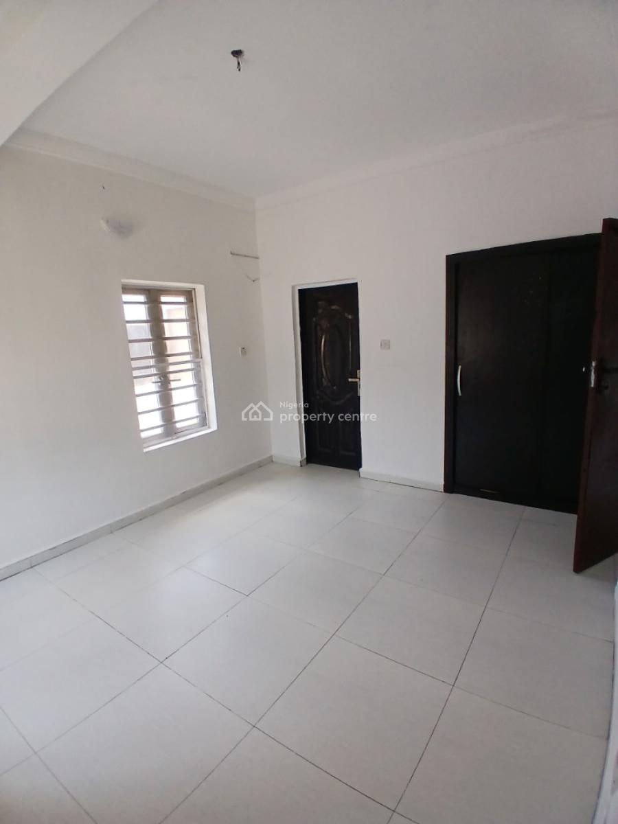 a Spacious 2 Bedroom Flat, Abraham Adesanya, Lekki Phase 2, Lekki, Lagos, Flat / Apartment for Rent