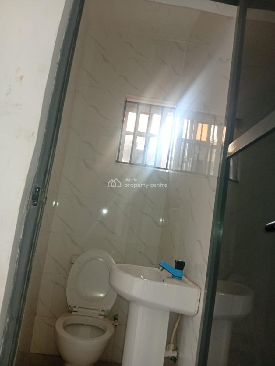 2 Bedroom Flat, Ojodu Berger, Ojodu, Lagos, Flat / Apartment for Rent