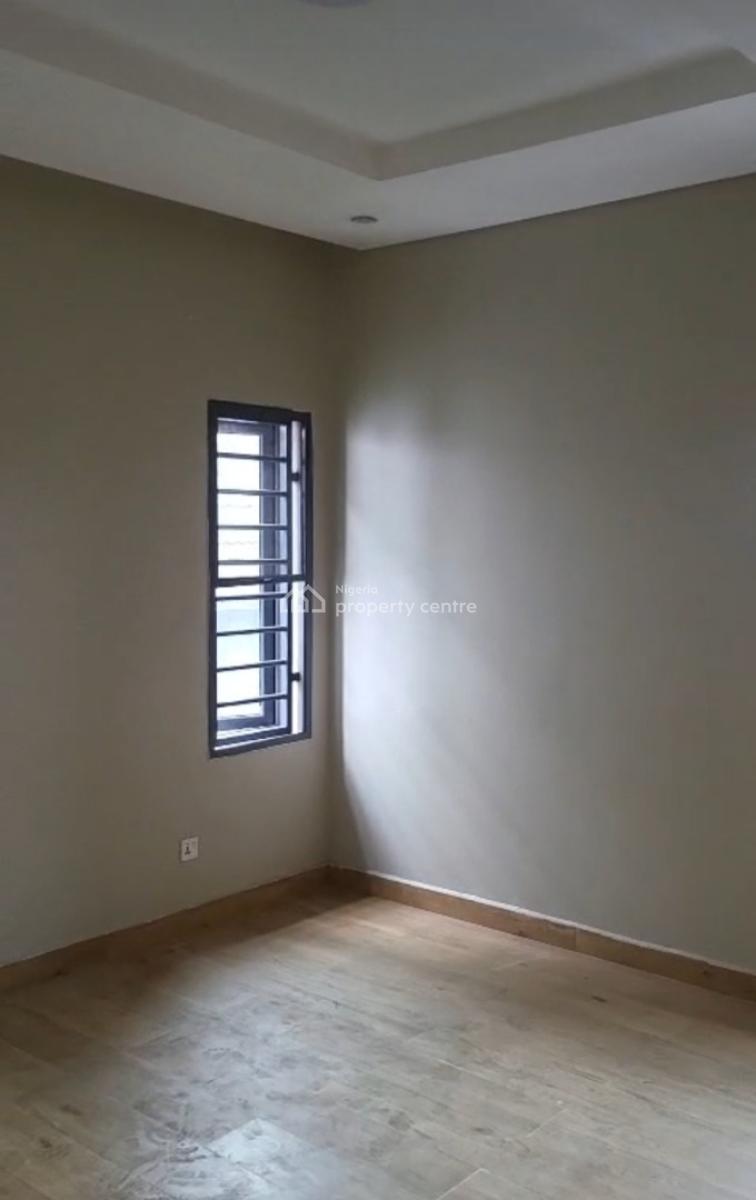 Decent 3 Bedroom Apartment Upstairs, Anthony, Maryland, Lagos, House for Rent