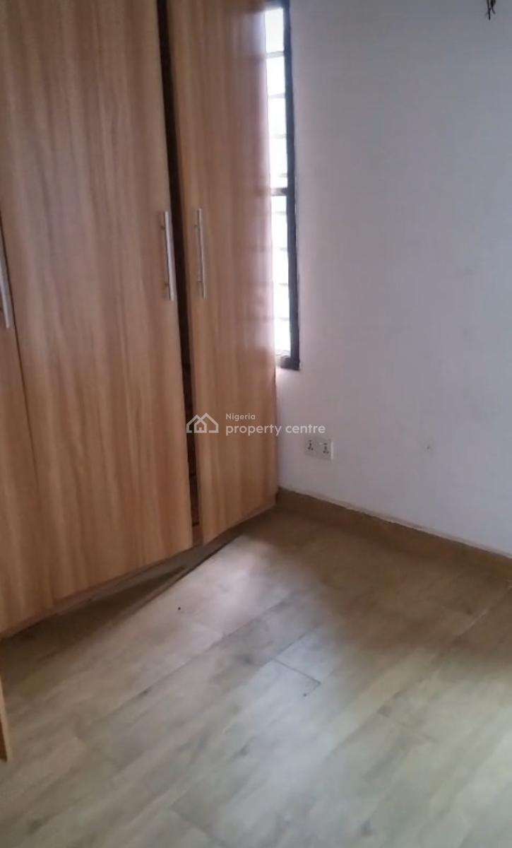 Decent 3 Bedroom Apartment Upstairs, Anthony, Maryland, Lagos, House for Rent