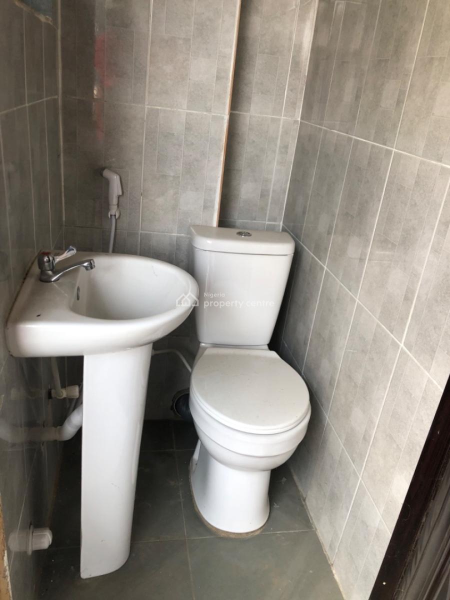 2 Bedroom Flat, Makogi, Magboro, Ogun, Flat / Apartment for Rent