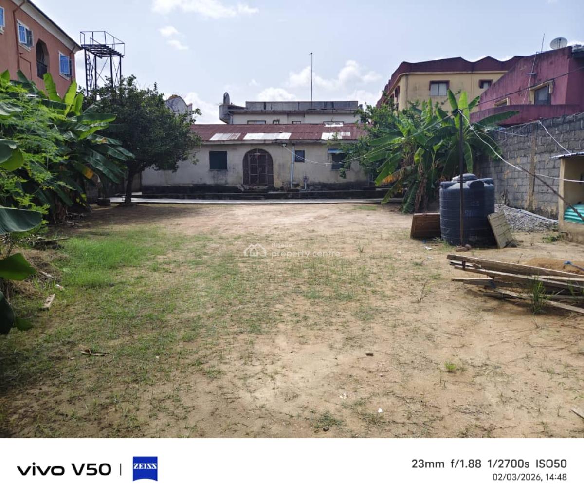 Fully Fenced and Gated Plot of Land(652 Sq.mts) with 3 Bedroom Flat, Jakande Estate, Isolo, Lagos, Residential Land for Sale