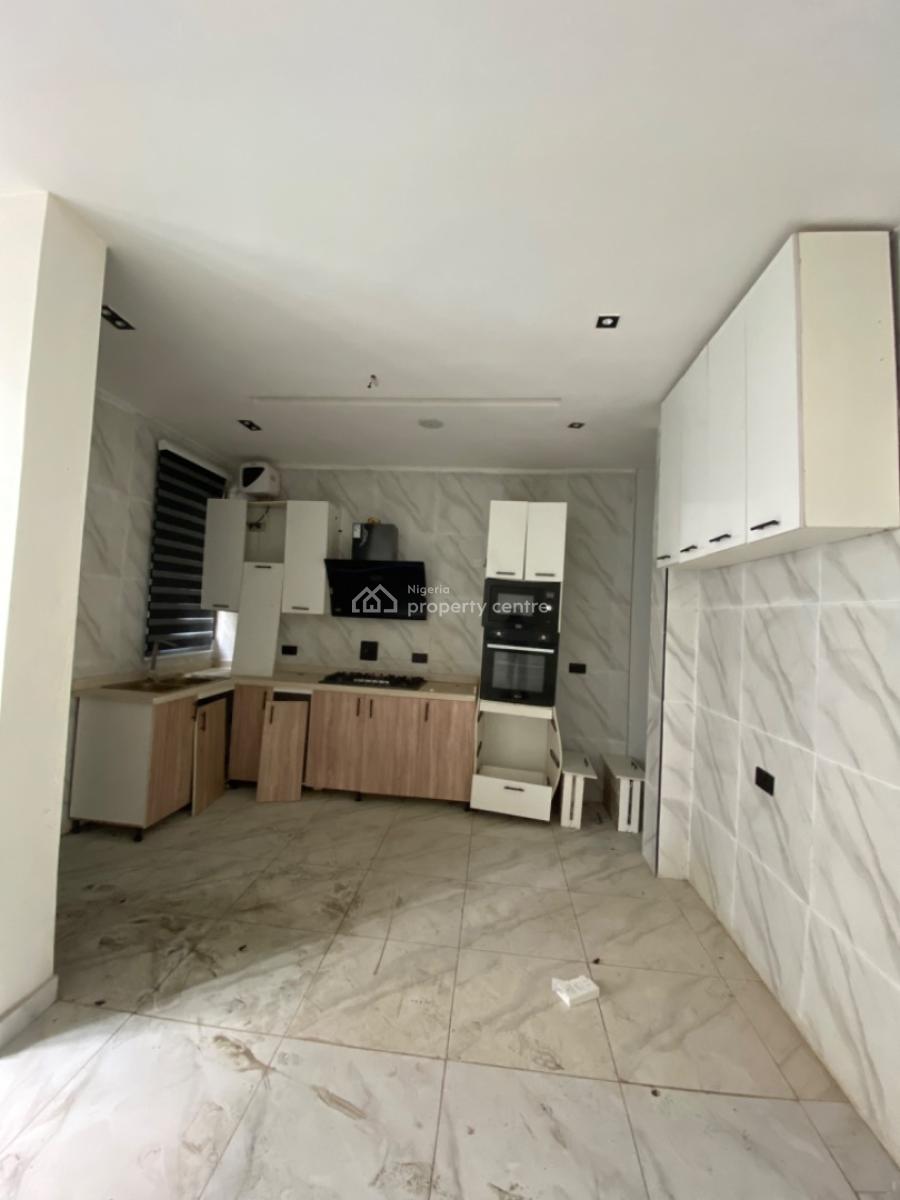 2 Bedroom Apartment, Ologolo, Lekki, Lagos, Flat / Apartment for Rent