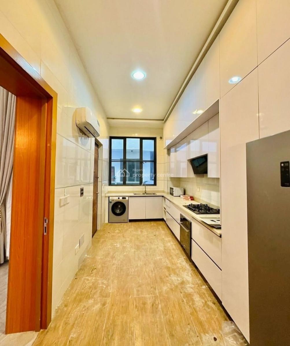 Beautifully Built 4 Bedrooms Terrace Serviced Duplex with Bq +pool, Periwinkle Estate, Lekki Phase 1, Lekki, Lagos, Terraced Duplex for Sale