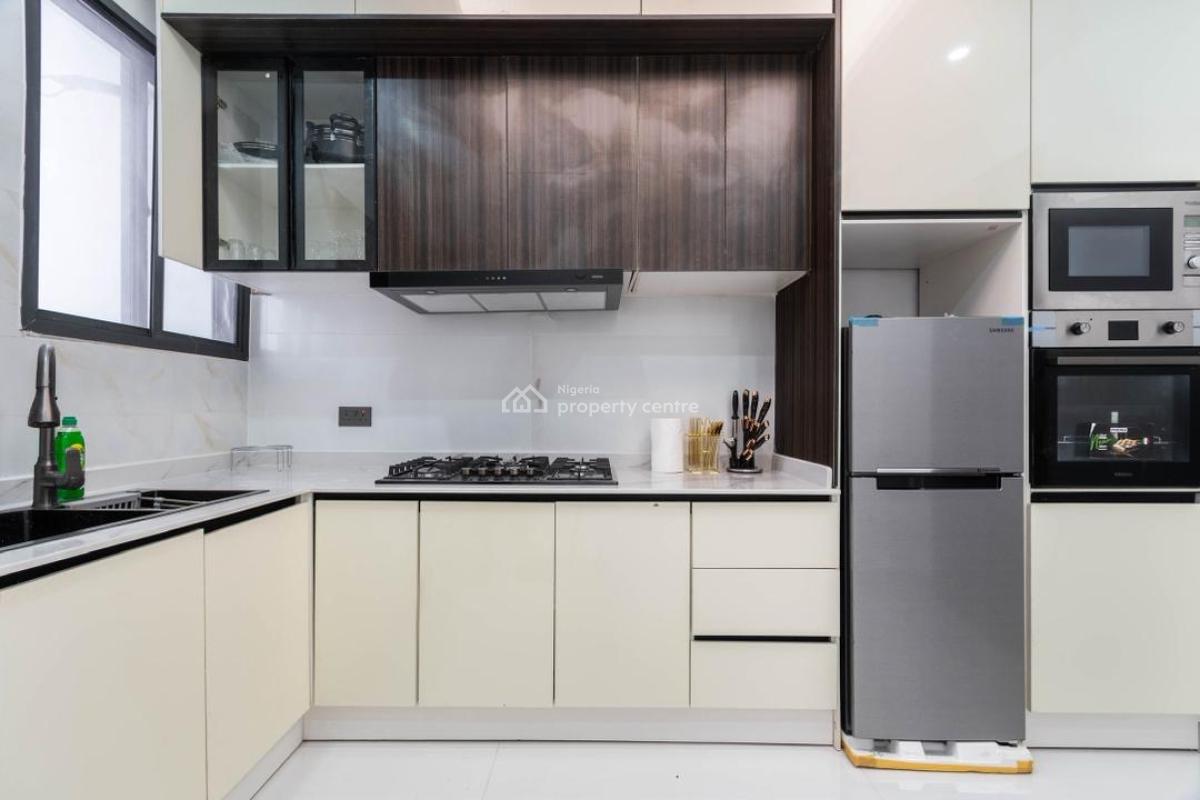 3 Bed with Pool, Snooker Board , Gym and Foot Ball Field, Lekki Phase 1, Lekki, Lagos, Flat / Apartment Short Let