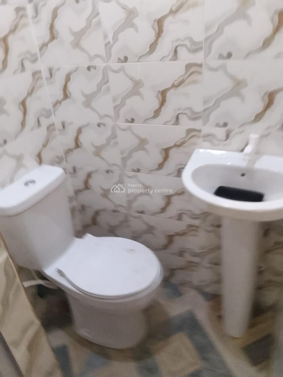 Newly Built 2 Bedrooms Flat with All Room Ensuite Visitors Toilet, Gated Street, Surulere, Lagos, Flat / Apartment for Rent