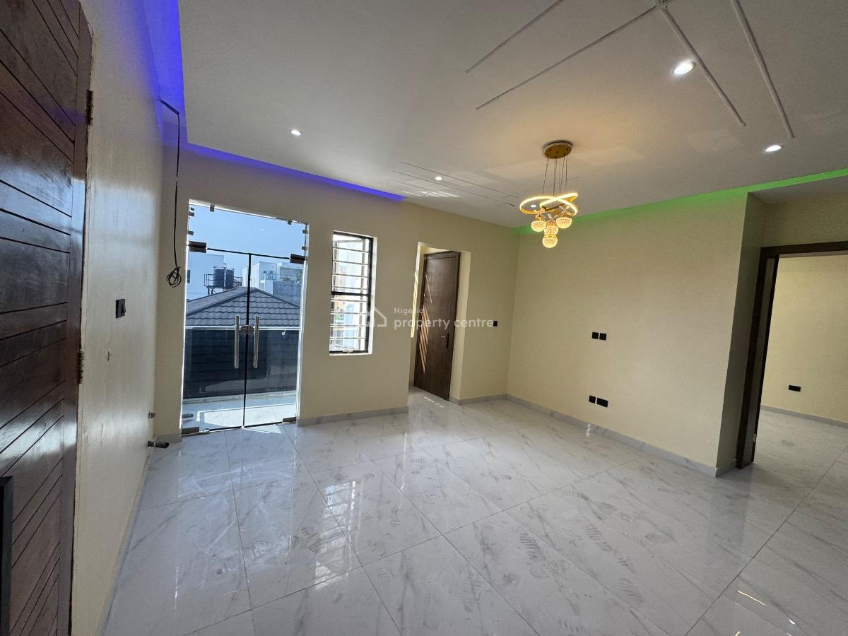 a Brand New Cosy 2 Bedroom Apartment, Lekki Phase 1., Lekki Phase 1, Lekki, Lagos, Flat / Apartment for Sale