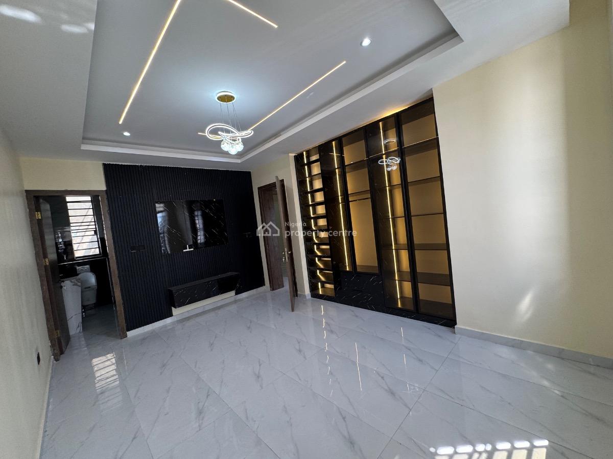 a Brand New Cosy 2 Bedroom Apartment, Lekki Phase 1., Lekki Phase 1, Lekki, Lagos, Flat / Apartment for Sale