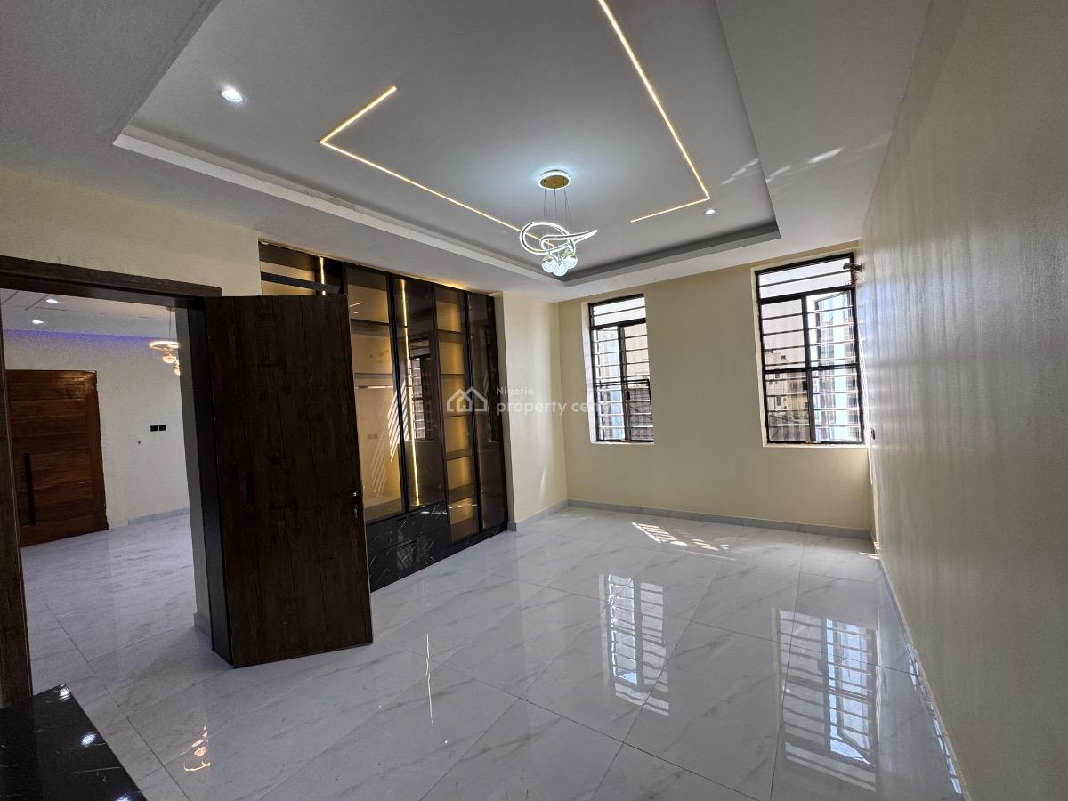 a Brand New Cosy 2 Bedroom Apartment, Lekki Phase 1., Lekki Phase 1, Lekki, Lagos, Flat / Apartment for Sale
