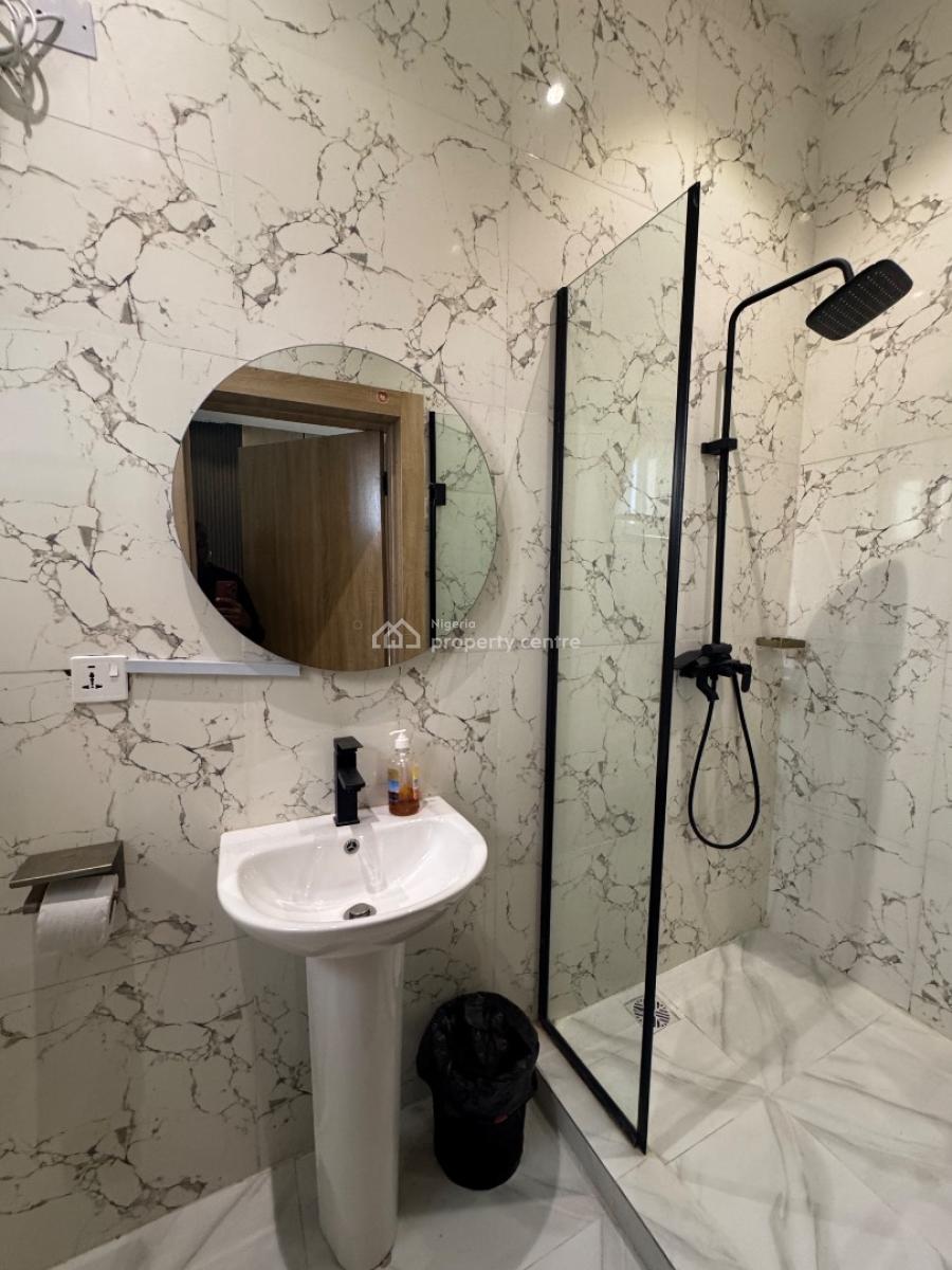 Fully Furnished 2 Bedroom Apartment, Lekki Phase 1, Lekki, Lagos, Flat / Apartment for Sale