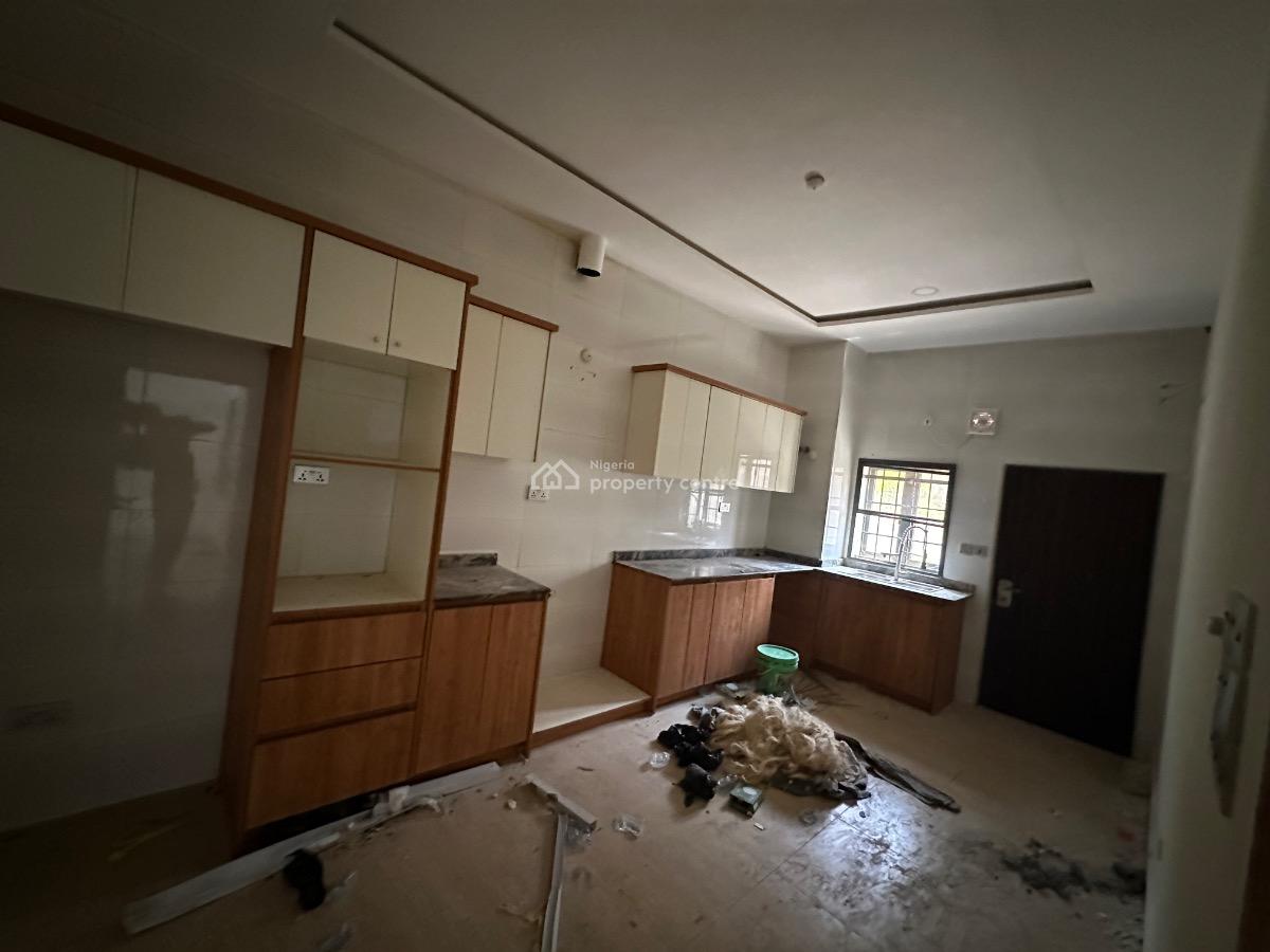 Luxury 4 Bedroom Terrace Duplex with Bq, Guzape District, Abuja, Terraced Duplex for Sale