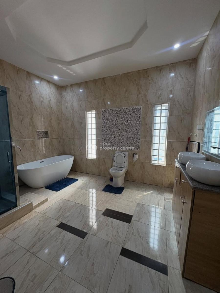 Nicely Furnished 3 Bedroom Apartment, Ajah, Lagos, Flat / Apartment Short Let