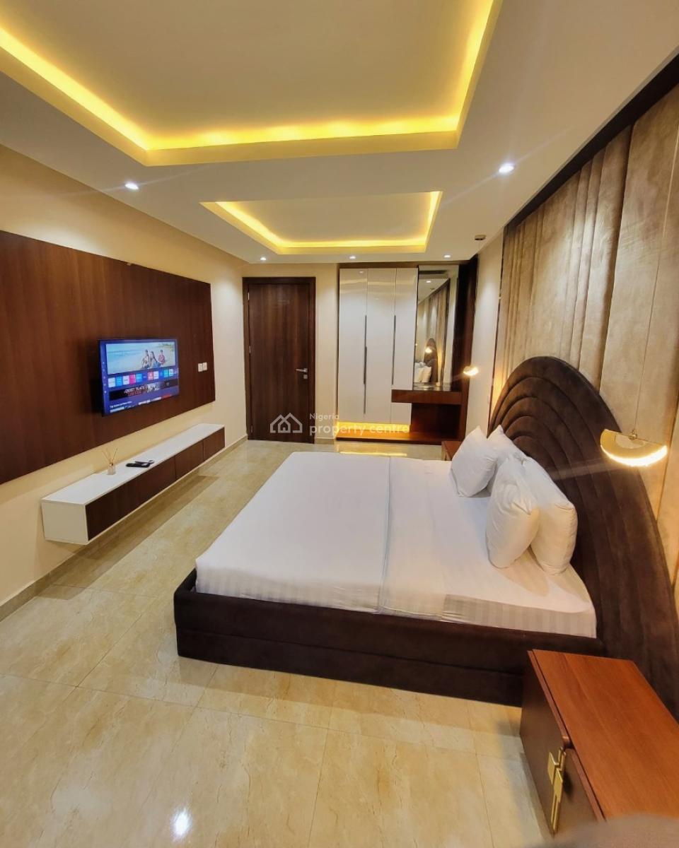 Nicely Furnished 3 Bedroom Apartment, Ikeja, Lagos, Flat / Apartment Short Let