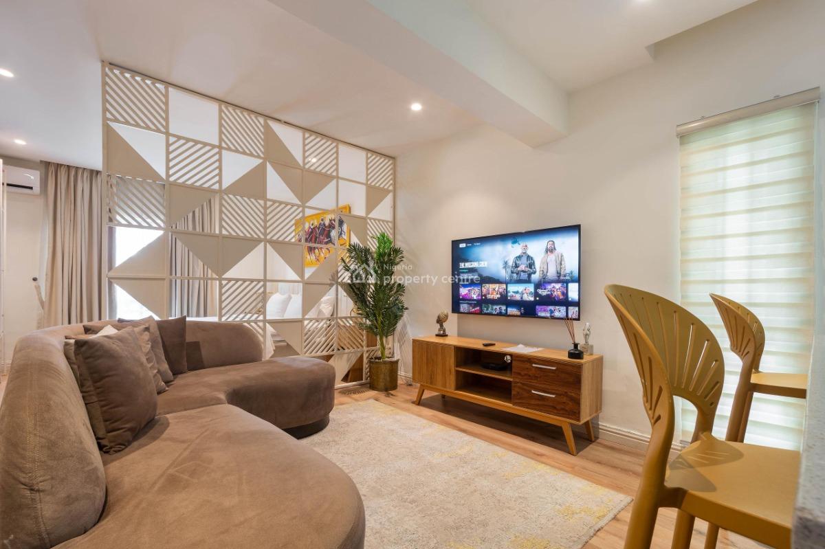 Premium 1 Bedroom Apartment with Swimming Pool and Gym, Off Admiralty Way, Lekki Phase 1, Lekki, Lagos, Mini Flat (room and Parlour) Short Let