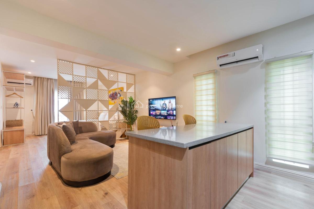 Premium 1 Bedroom Apartment with Swimming Pool and Gym, Off Admiralty Way, Lekki Phase 1, Lekki, Lagos, Mini Flat (room and Parlour) Short Let