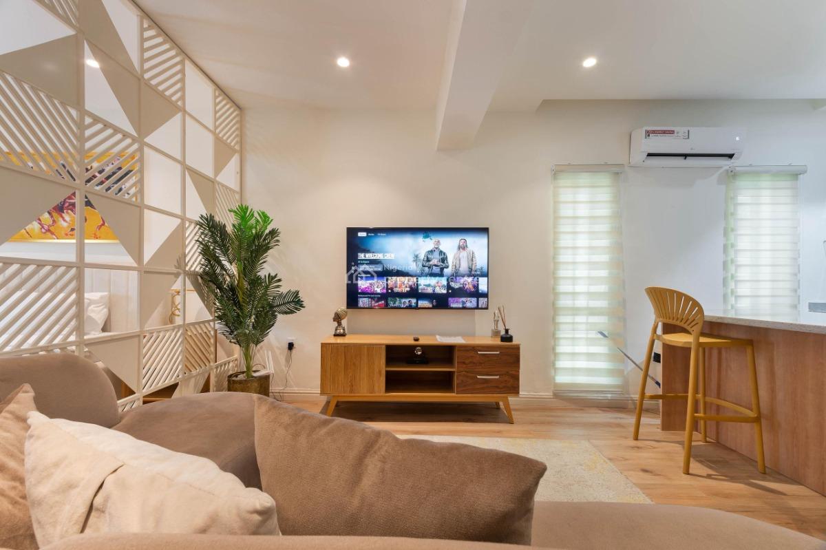 Premium 1 Bedroom Apartment with Swimming Pool and Gym, Off Admiralty Way, Lekki Phase 1, Lekki, Lagos, Mini Flat (room and Parlour) Short Let