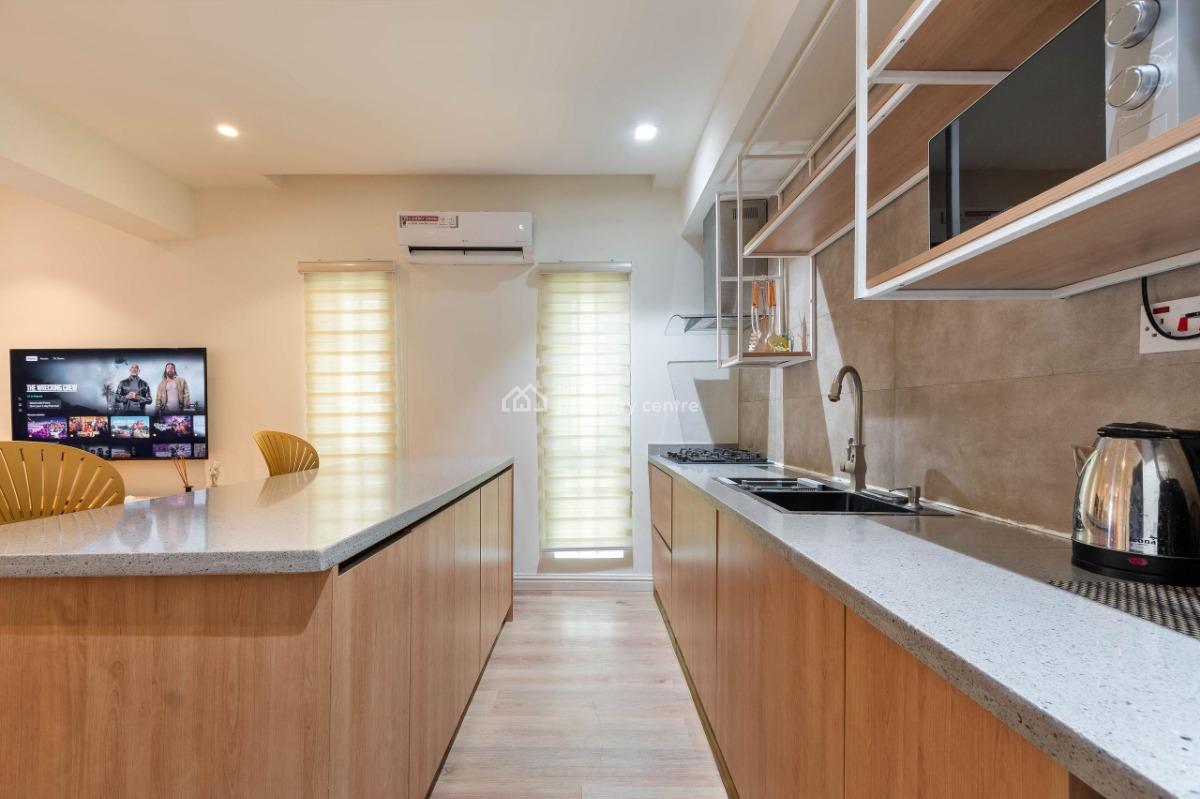 Premium 1 Bedroom Apartment with Swimming Pool and Gym, Off Admiralty Way, Lekki Phase 1, Lekki, Lagos, Mini Flat (room and Parlour) Short Let