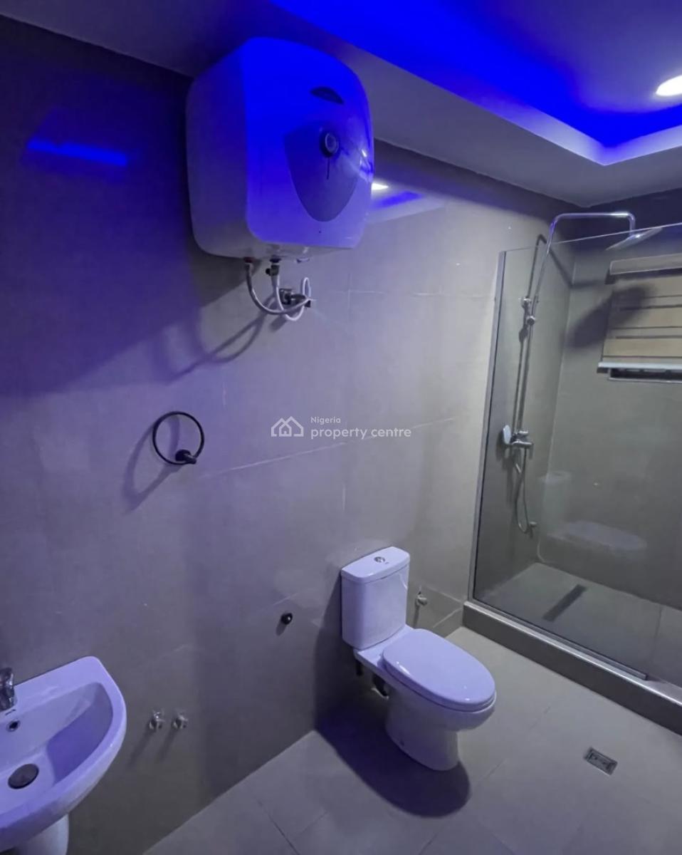 Nicely Furnished 4 Bedroom Apartment, Akure, Ondo, Flat / Apartment Short Let