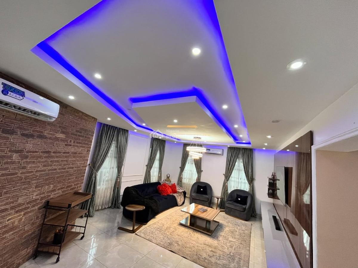 Nicely Furnished 4 Bedroom Apartment, Akure, Ondo, Flat / Apartment Short Let