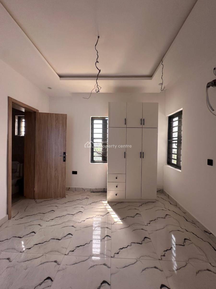 2 Bedroom Apartment, Abraham Adesanya, Lekki Phase 1, Lekki, Lagos, Flat / Apartment for Sale