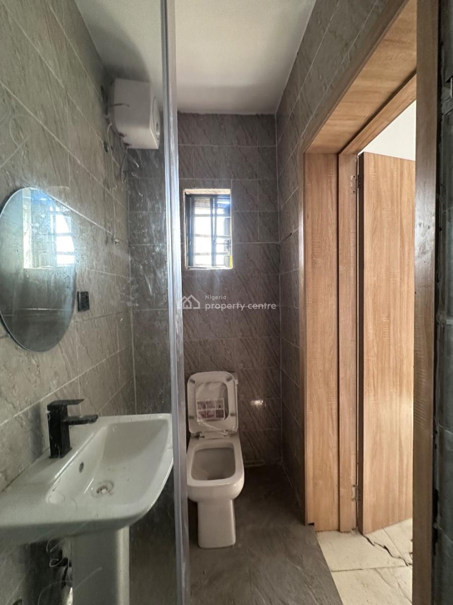 2 Bedroom Apartment, Abraham Adesanya, Lekki Phase 1, Lekki, Lagos, Flat / Apartment for Sale