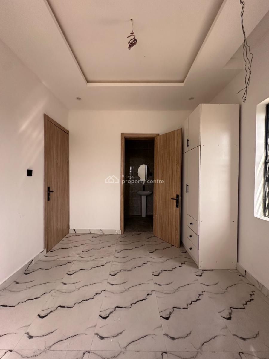 2 Bedroom Apartment, Abraham Adesanya, Lekki Phase 1, Lekki, Lagos, Flat / Apartment for Sale