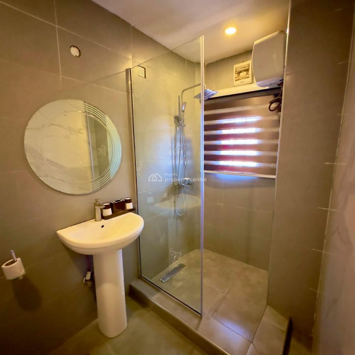 Nicely Furnished 1 Bedroom Apartment, Wuse 2, Abuja, Flat / Apartment Short Let