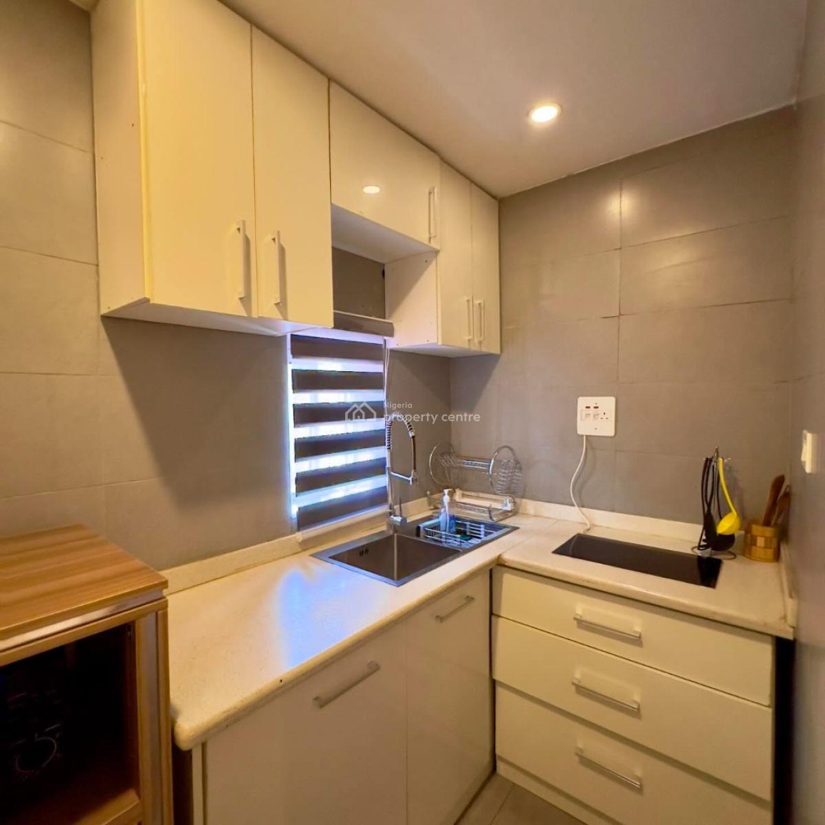 Nicely Furnished 1 Bedroom Apartment, Wuse 2, Abuja, Flat / Apartment Short Let