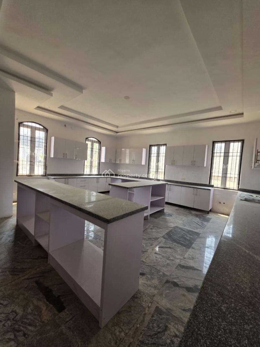 5 Bedrooms Stand Alone Detached Duplex Located in a Serene Environment, Guzape District, Abuja, Detached Duplex for Sale