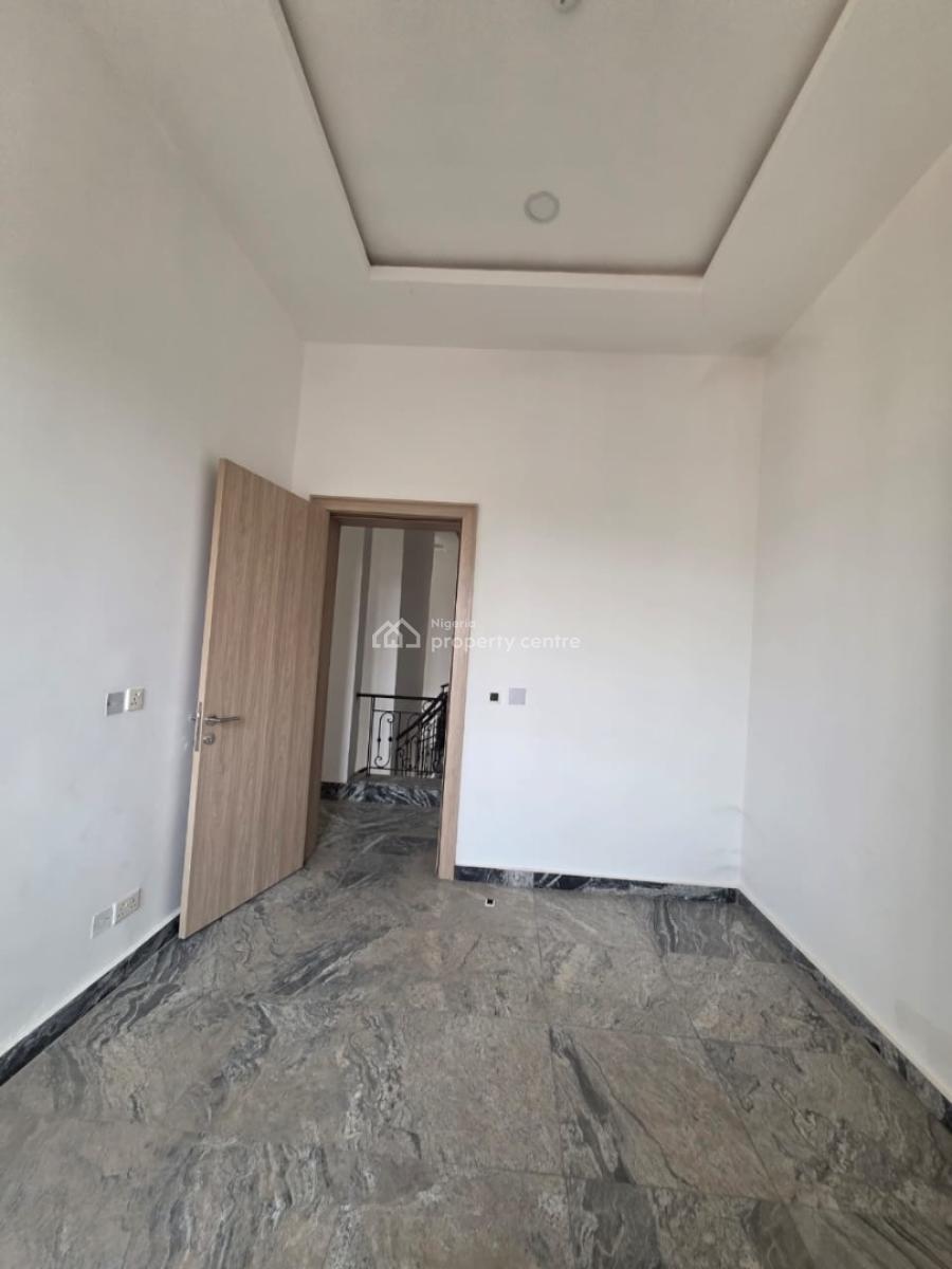 5 Bedrooms Stand Alone Detached Duplex Located in a Serene Environment, Guzape District, Abuja, Detached Duplex for Sale