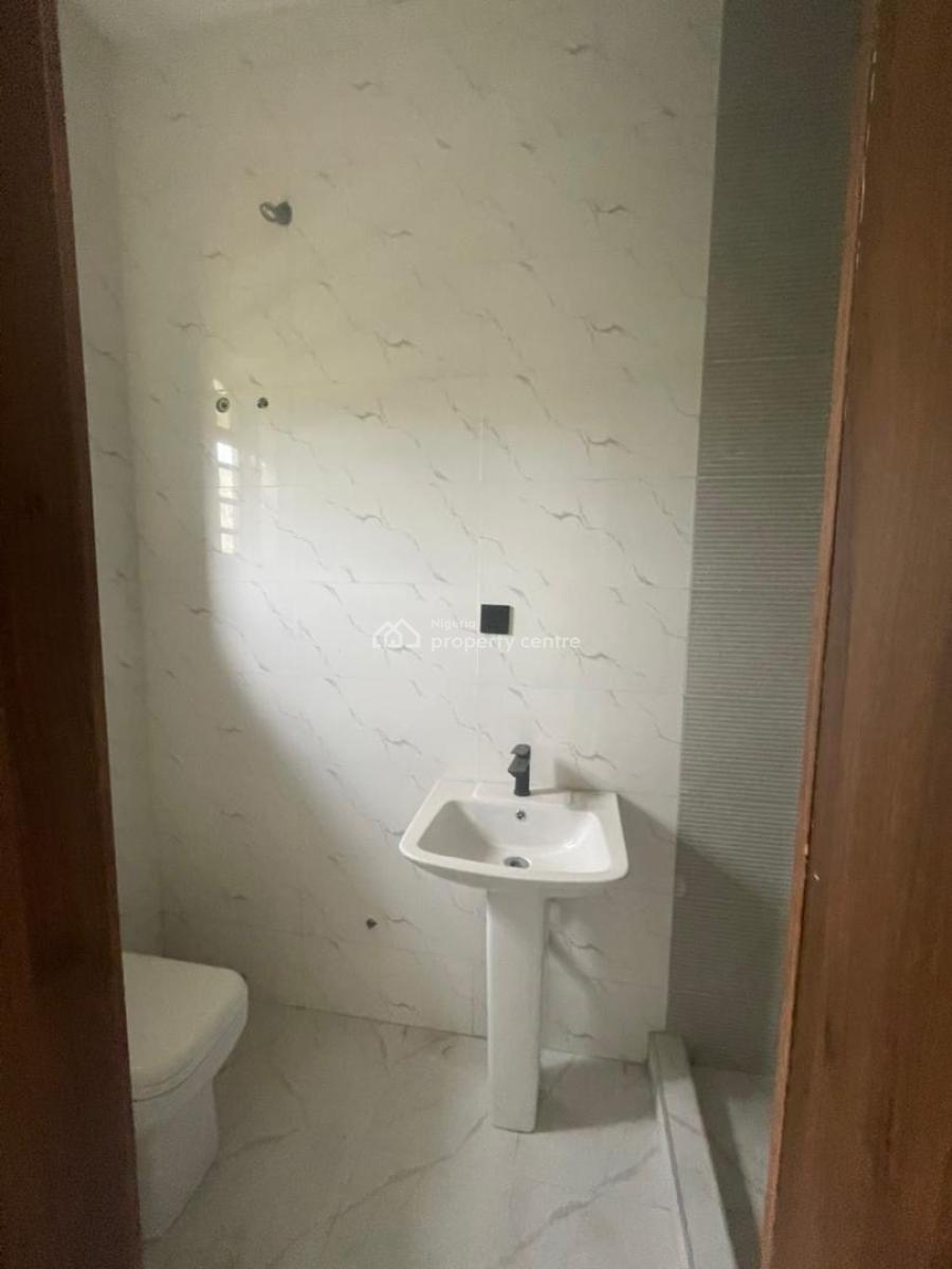 2 Bedroom Apartment, Ajah, Lagos, Flat / Apartment for Sale